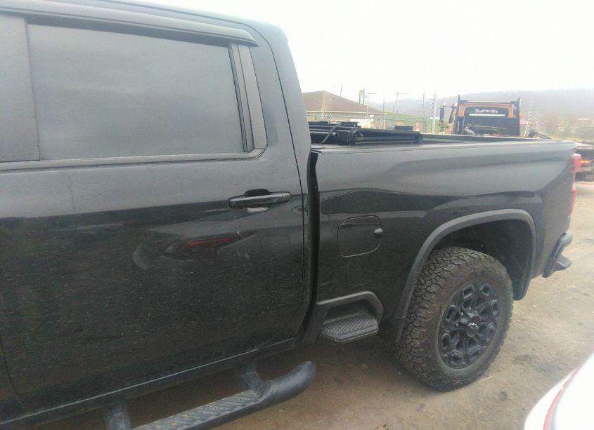 Photo 7 of 2021 Chevrolet Silverado 2500HD 4WD STANDARD BED LTZ (VIN 1GC4YPEY2MF213360)