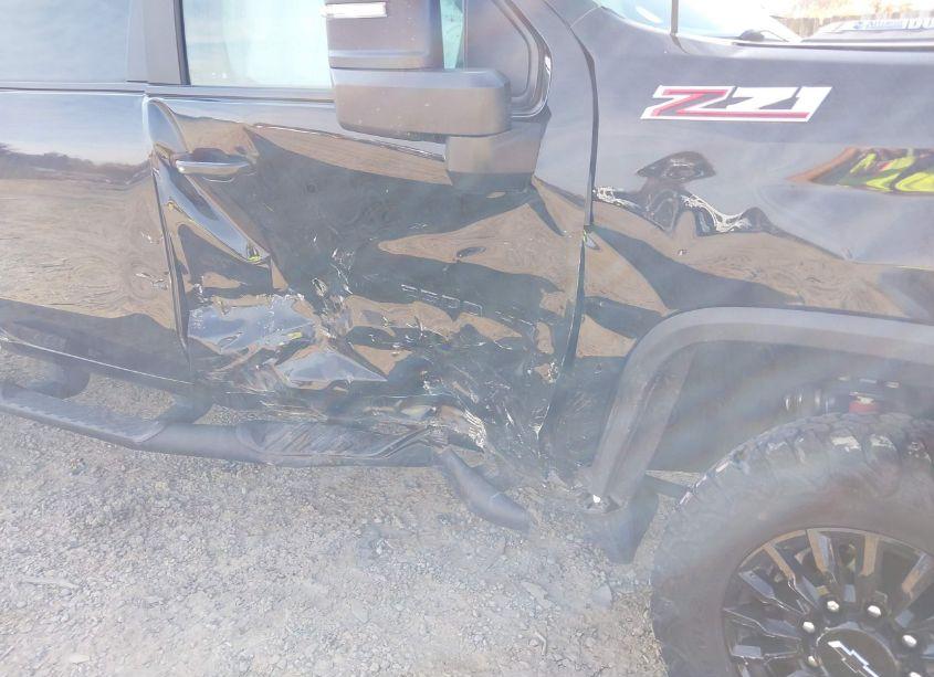 Photo 11 of 2022 Chevrolet Silverado 2500HD 4WD STANDARD BED LTZ (VIN 1GC4YPEY2NF147538)