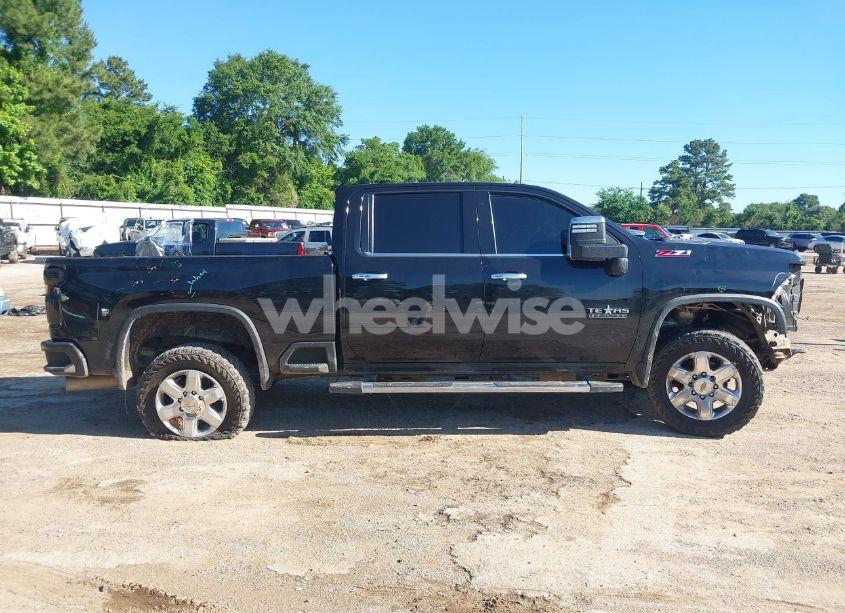 Photo 14 of 2022 Chevrolet Silverado 2500HD 4WD STANDARD BED LTZ (VIN 1GC4YPEY3NF327269)