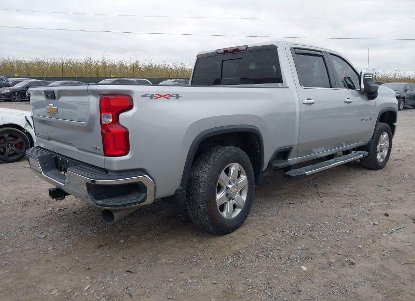 Photo 4 of 2022 Chevrolet Silverado 2500HD 4WD STANDARD BED LTZ (VIN 1GC4YPEY6NF361495)