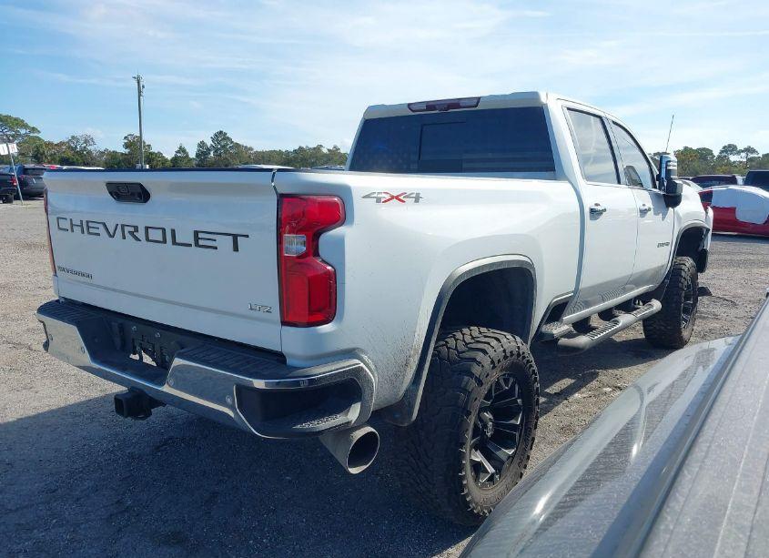 Photo 4 of 2021 Chevrolet Silverado 2500HD 4WD STANDARD BED LTZ (VIN 1GC4YPEY7MF244975)