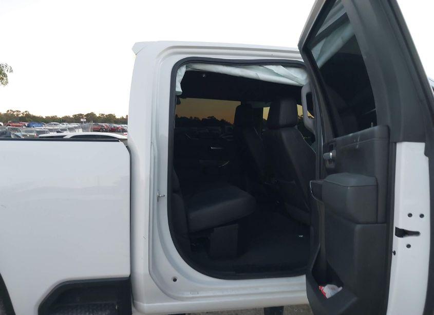 Photo 8 of 2021 Chevrolet Silverado 2500HD 4WD STANDARD BED LTZ (VIN 1GC4YPEY7MF244975)