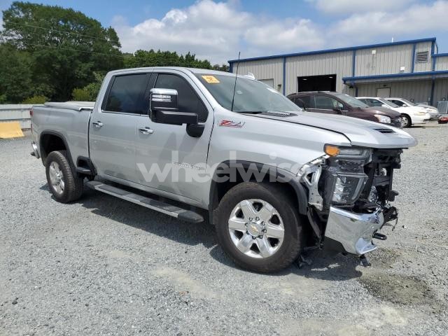 Photo 4 of 2022 CHEVROLET SILVERADO K2500 HEAVY DUTY LTZ (VIN 1GC4YPEY7NF352952)