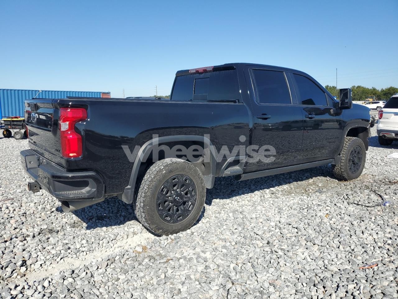 Photo 3 of 2022 CHEVROLET SILVERADO K2500 HEAVY DUTY LTZ (VIN 1GC4YPEY9NF148458)