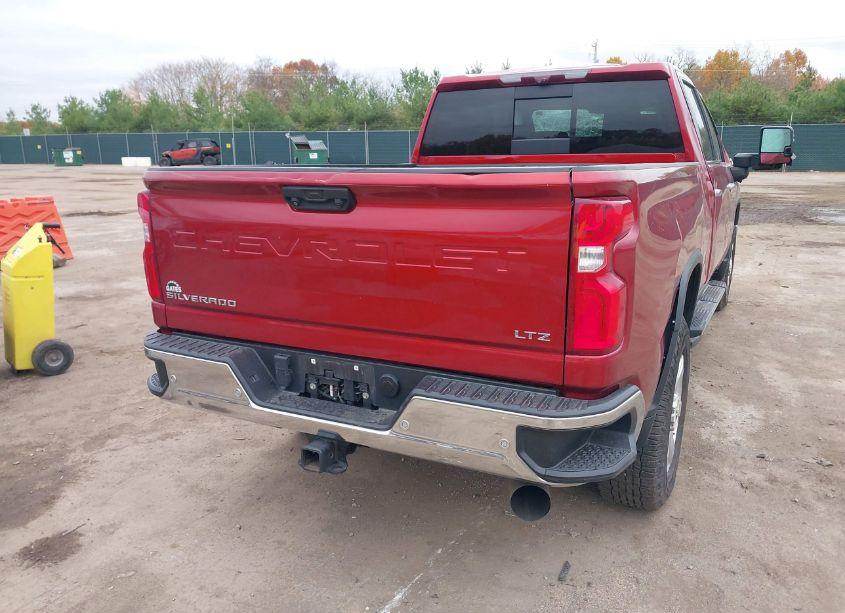 Photo 4 of 2021 Chevrolet Silverado 2500HD 4WD STANDARD BED LTZ (VIN 1GC4YPEYXMF162318)