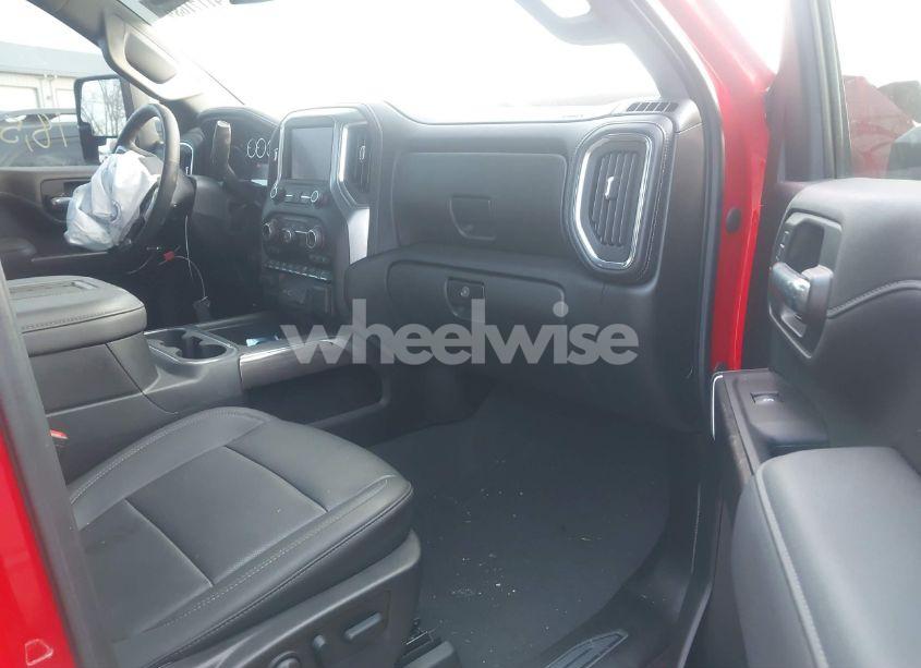Photo 5 of 2022 Chevrolet Silverado 2500HD 4WD STANDARD BED LTZ (VIN 1GC4YPEYXNF356624)