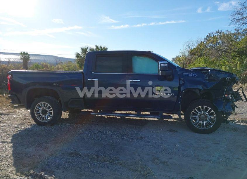 Photo 13 of 2020 Chevrolet Silverado 2500HD 4WD STANDARD BED HIGH COUNTRY (VIN 1GC4YRE74LF125492)