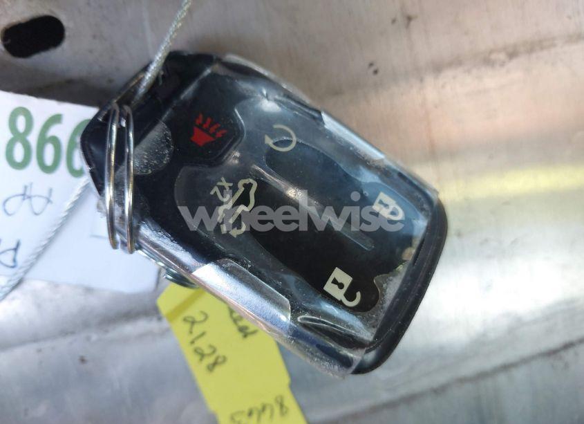 Photo 10 of 2020 Chevrolet Silverado 2500HD 4WD STANDARD BED HIGH COUNTRY (VIN 1GC4YREY0LF193975)