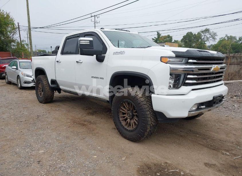 2020 Chevrolet Silverado 2500HD 4WD LONG BED HIGH COUNTRY/4WD STANDARD BED HIGH COUNTRY (VIN 1GC4YREY4LF020847) main photo