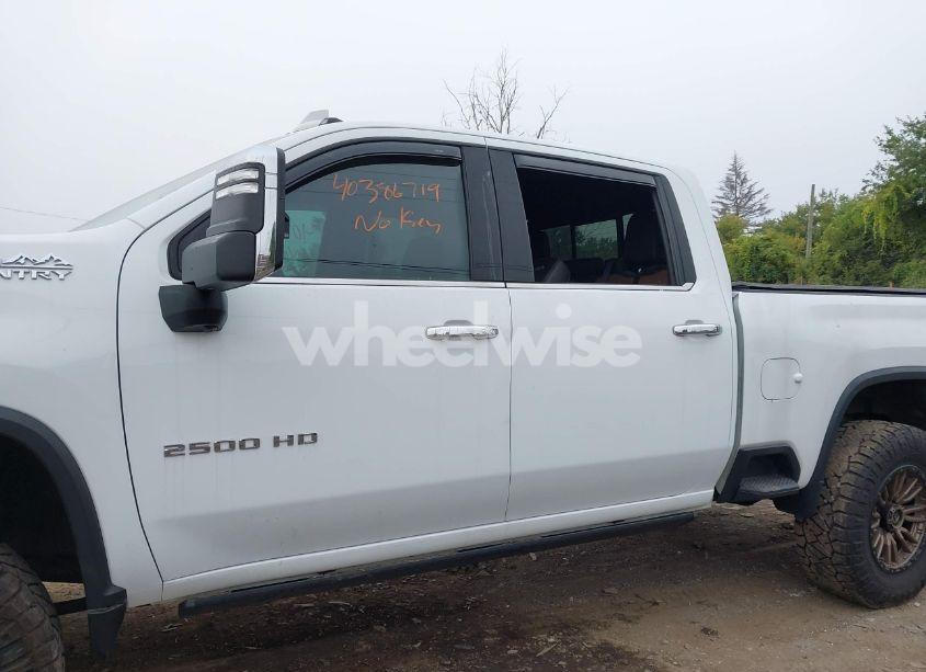 Photo 13 of 2020 Chevrolet Silverado 2500HD 4WD LONG BED HIGH COUNTRY/4WD STANDARD BED HIGH COUNTRY (VIN 1GC4YREY4LF020847)