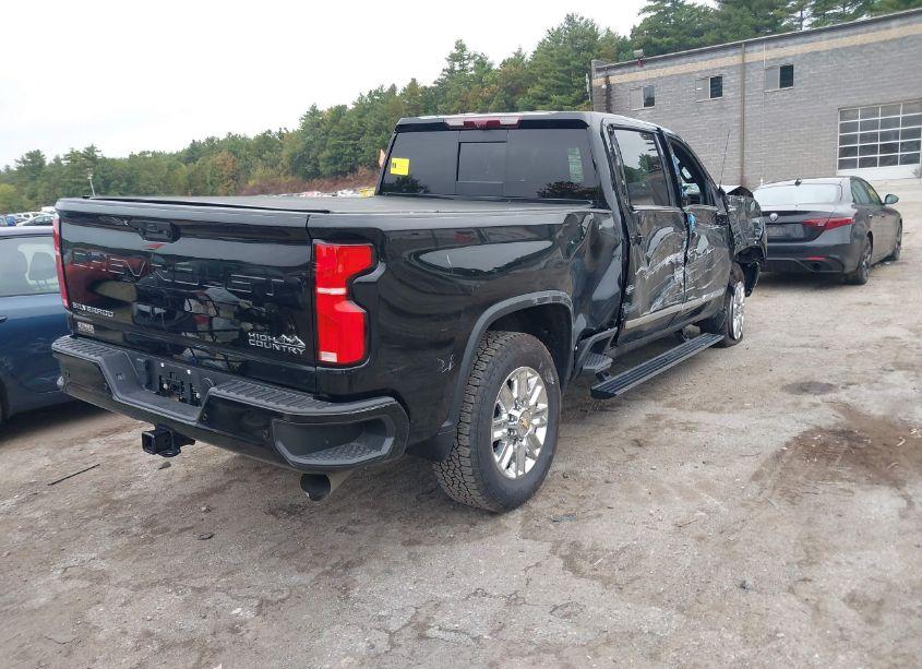 Photo 4 of 2024 Chevrolet Silverado 2500HD HIGH COUNTRY (VIN 1GC4YREY4RF125414)