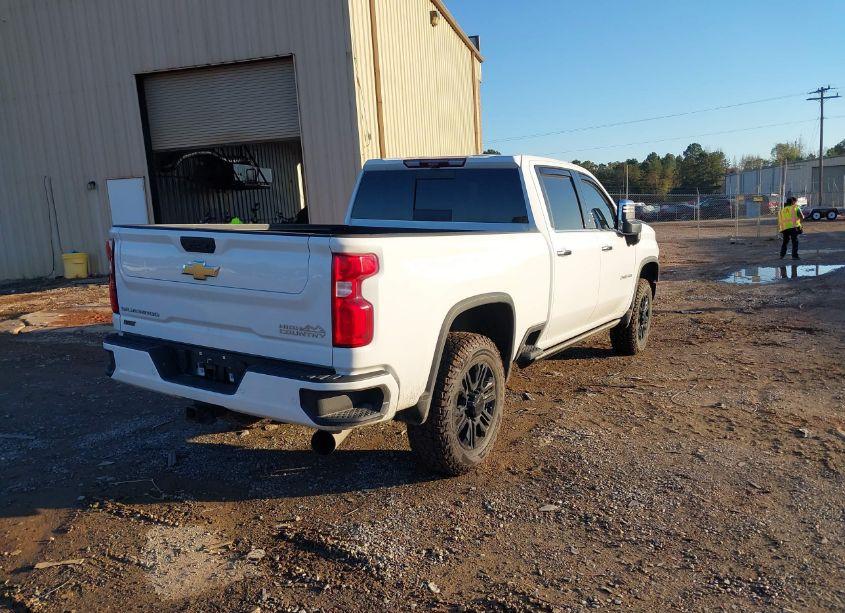 Photo 4 of 2023 Chevrolet Silverado 2500HD 4WD STANDARD BED HIGH COUNTRY (VIN 1GC4YREY5PF117562)
