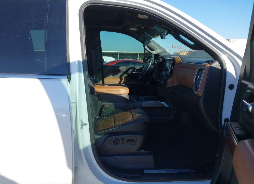 Photo 6 of 2020 Chevrolet Silverado 2500HD (VIN 1GC4YREY6LF101462)