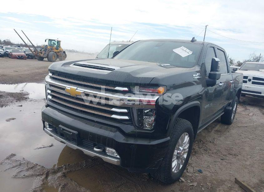 Photo 2 of 2022 Chevrolet Silverado 2500HD (VIN 1GC4YREY7NF364546)