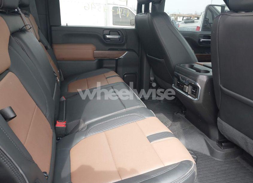 Photo 6 of 2022 Chevrolet Silverado 2500HD (VIN 1GC4YREY7NF364546)