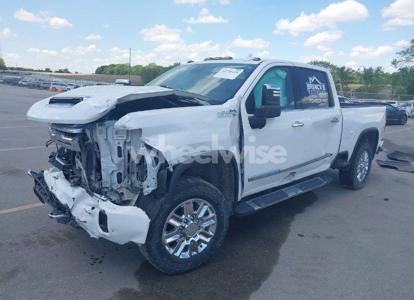 Photo 2 of 2024 Chevrolet Silverado 2500HD 4WD STANDARD BED HIGH COUNTRY (VIN 1GC4YREY9RF146114)