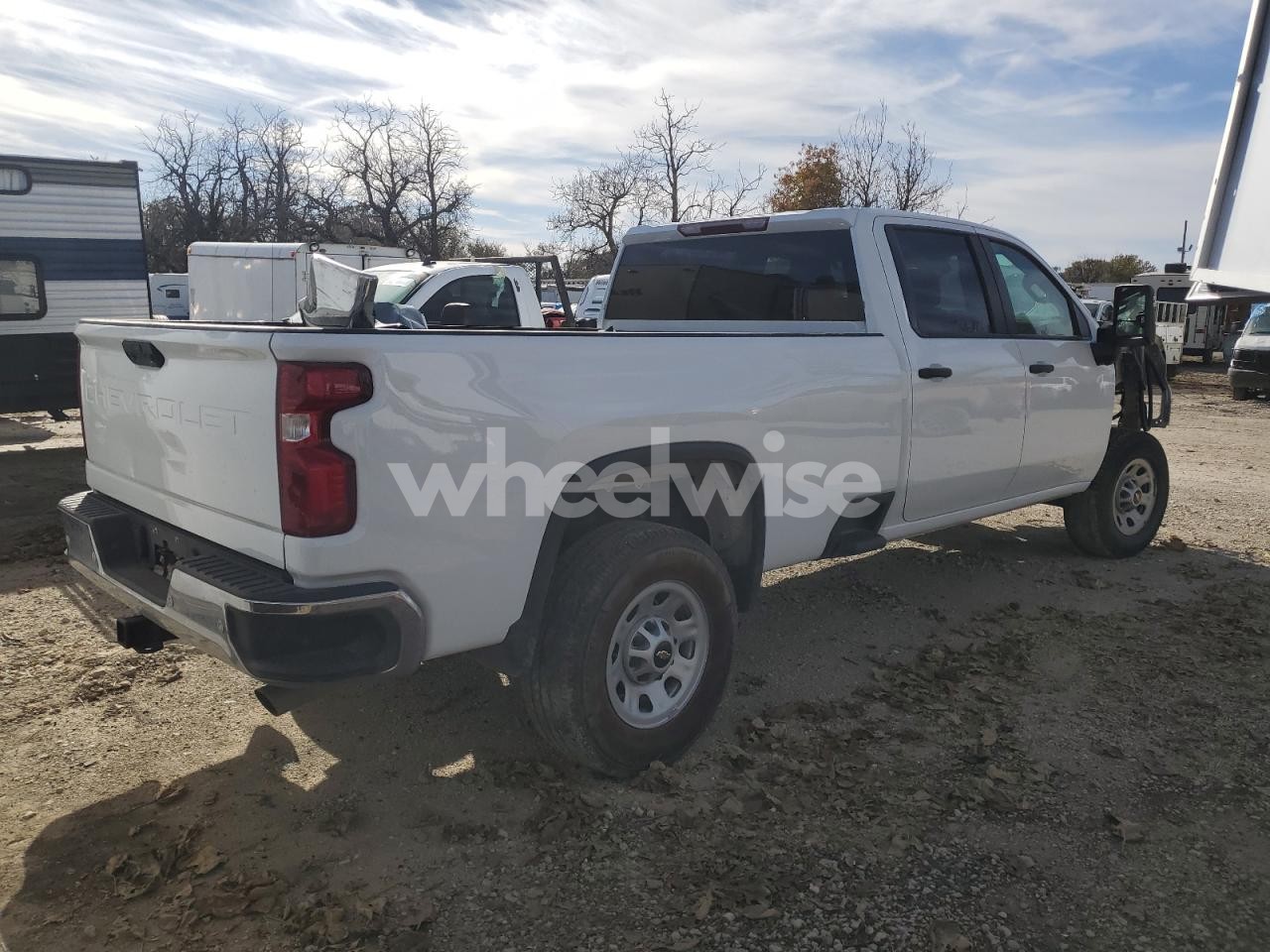 Photo 3 of 2024 CHEVROLET SILVERADO K3500 (VIN 1GC4YSE75RF286904)