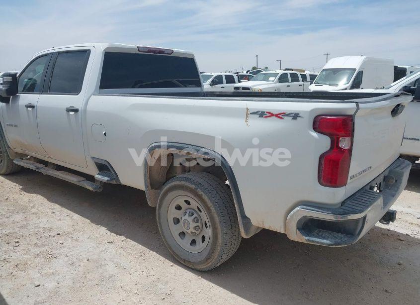 Photo 3 of 2022 Chevrolet Silverado 3500HD 4WD LONG BED WT (VIN 1GC4YSE7XNF196447)