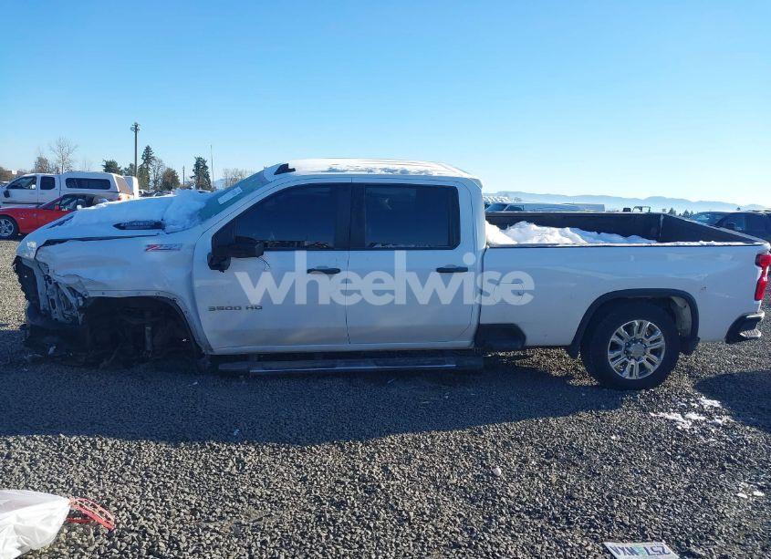 Photo 15 of 2022 Chevrolet Silverado 3500HD 4WD LONG BED WT (VIN 1GC4YSEY4NF365953)