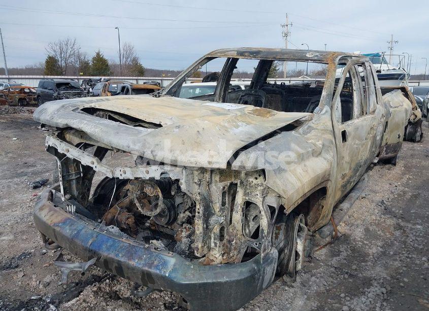 Photo 2 of 2021 Chevrolet Silverado 3500HD 4WD LONG BED LT (VIN 1GC4YTEY1MF123903)