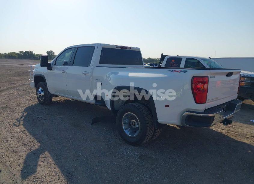 Photo 3 of 2023 Chevrolet Silverado 3500HD 4WD LONG BED LT (VIN 1GC4YTEY1PF169445)
