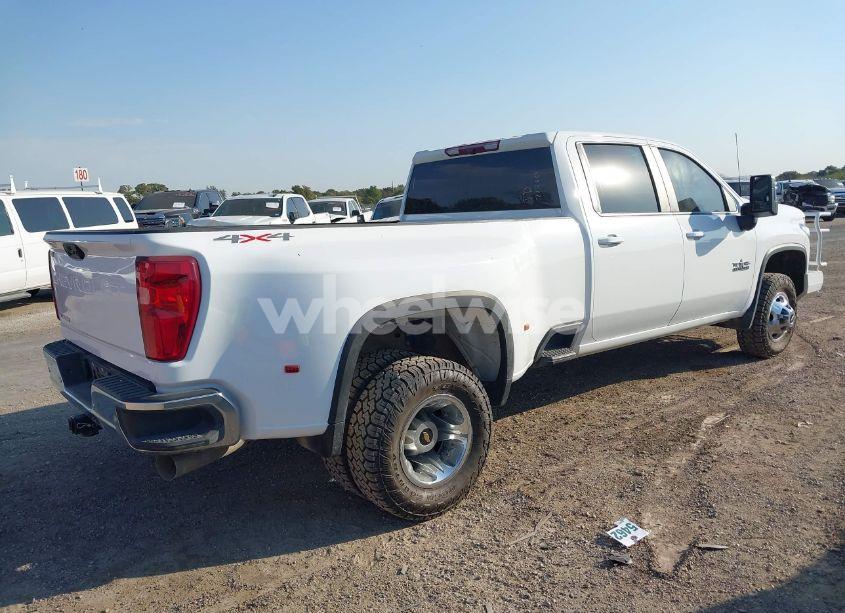 Photo 4 of 2023 Chevrolet Silverado 3500HD 4WD LONG BED LT (VIN 1GC4YTEY1PF169445)
