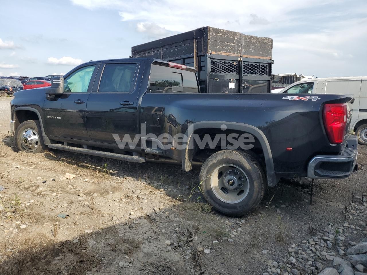 Photo 2 of 2020 CHEVROLET SILVERADO K3500 LT (VIN 1GC4YTEY4LF332874)