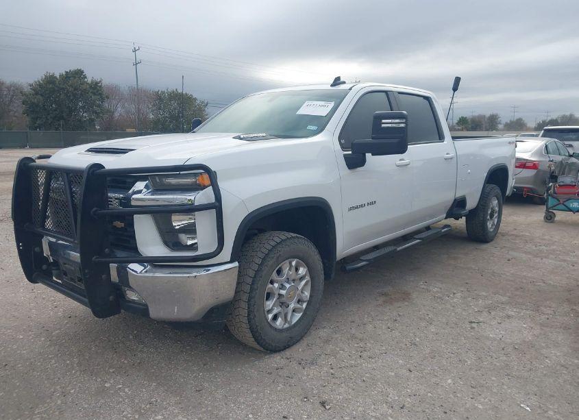 Photo 2 of 2022 Chevrolet Silverado 3500HD (VIN 1GC4YTEY6NF365281)