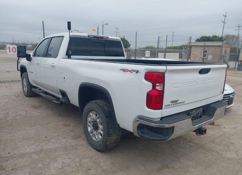 Photo 3 of 2022 Chevrolet Silverado 3500HD (VIN 1GC4YTEY6NF365281)