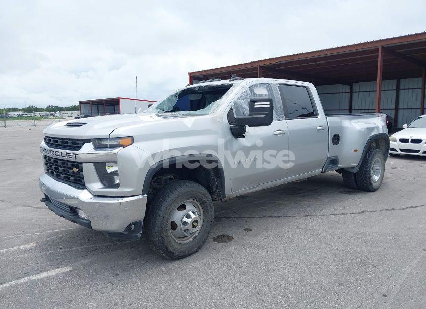 Photo 2 of 2020 Chevrolet Silverado 3500HD 4WD LONG BED LT (VIN 1GC4YTEYXLF342096)