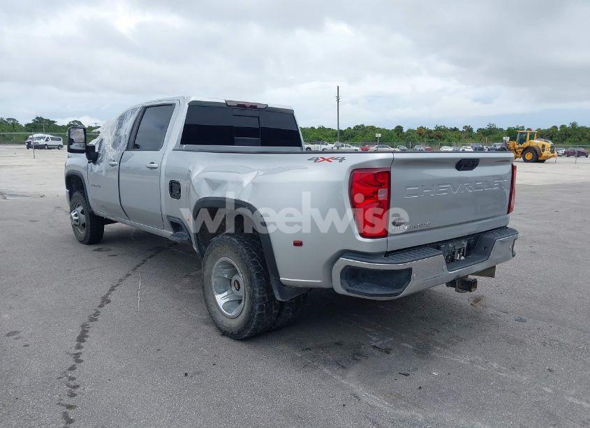 Photo 3 of 2020 Chevrolet Silverado 3500HD 4WD LONG BED LT (VIN 1GC4YTEYXLF342096)