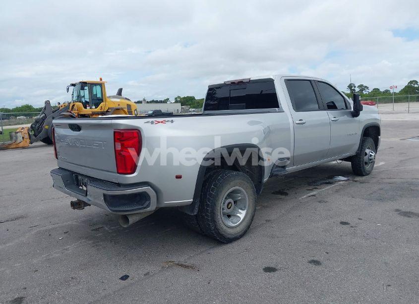 Photo 4 of 2020 Chevrolet Silverado 3500HD 4WD LONG BED LT (VIN 1GC4YTEYXLF342096)