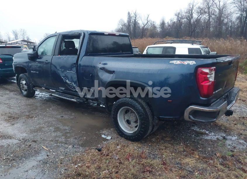 Photo 3 of 2022 Chevrolet Silverado 3500HD 4WD LONG BED LT (VIN 1GC4YTEYXNF126414)