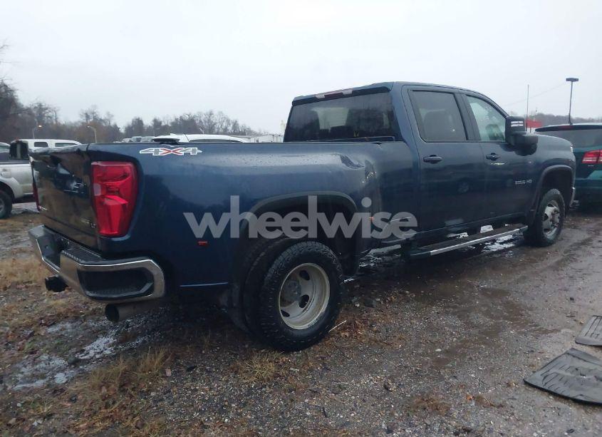 Photo 4 of 2022 Chevrolet Silverado 3500HD 4WD LONG BED LT (VIN 1GC4YTEYXNF126414)