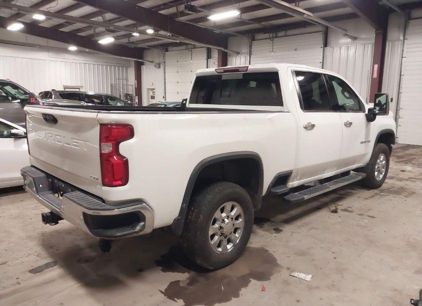 Photo 4 of 2020 Chevrolet Silverado 3500HD 4WD STANDARD BED LTZ (VIN 1GC4YUEY1LF263034)