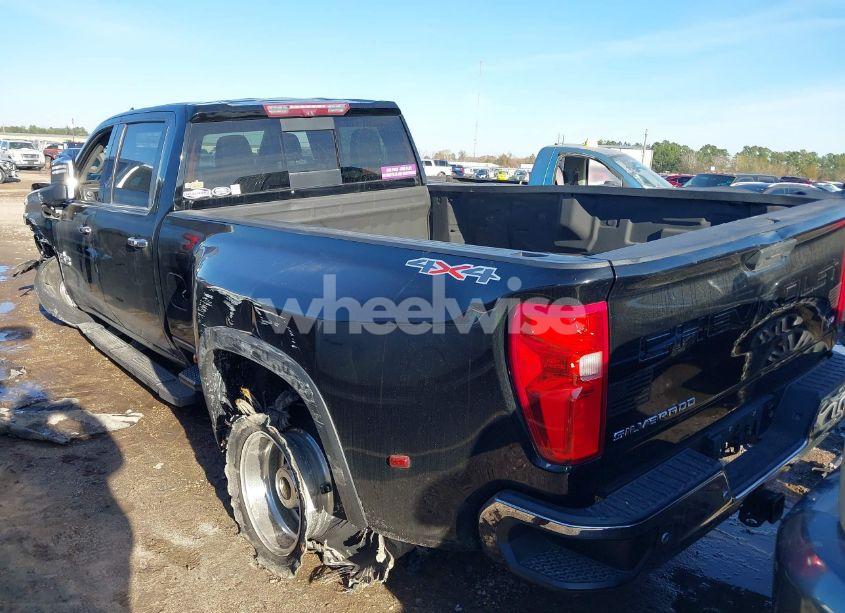 Photo 3 of 2020 Chevrolet Silverado 3500HD 4WD LONG BED LTZ (VIN 1GC4YUEY3LF288226)