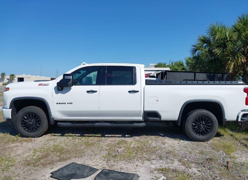 Photo 14 of 2021 Chevrolet Silverado 3500HD 4WD LONG BED LTZ (VIN 1GC4YUEY4MF236878)