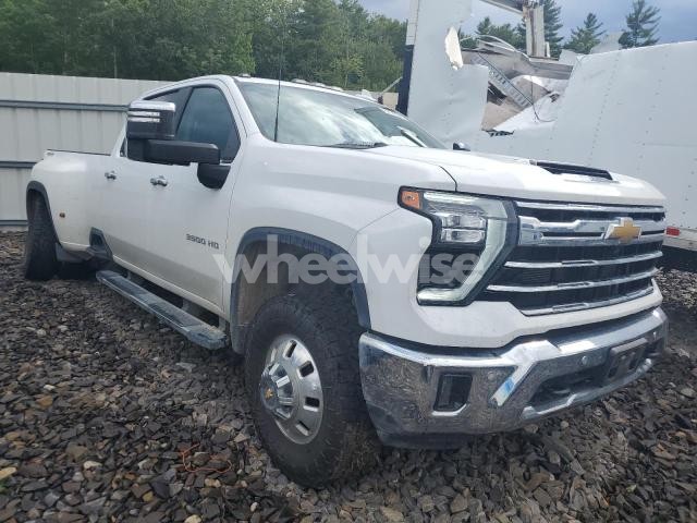 Photo 11 of 2024 CHEVROLET SILVERADO K3500 LTZ (VIN 1GC4YUEY6RF197332)