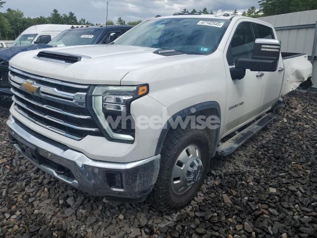 Photo 6 of 2024 CHEVROLET SILVERADO K3500 LTZ (VIN 1GC4YUEY6RF197332)