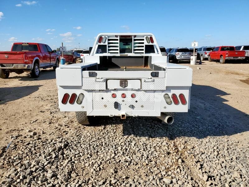 Photo 7 of 2021 CHEVROLET SILVERADO K3500 LTZ (VIN 1GC4YUEY7MF128142)