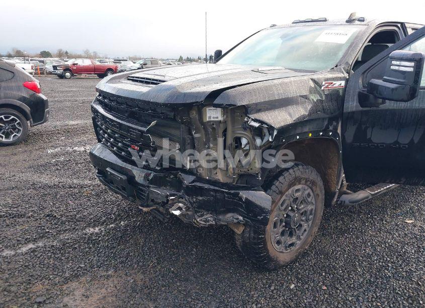 Photo 11 of 2022 Chevrolet Silverado 3500HD 4WD STANDARD BED LTZ (VIN 1GC4YUEY8NF236531)