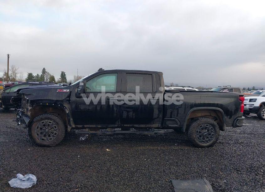 Photo 16 of 2022 Chevrolet Silverado 3500HD 4WD STANDARD BED LTZ (VIN 1GC4YUEY8NF236531)