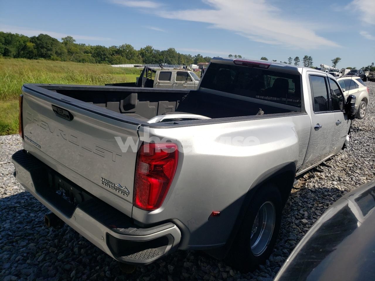 Photo 3 of 2022 CHEVROLET SILVERADO K3500 HIGH COUNTRY (VIN 1GC4YVEY0NF294025)