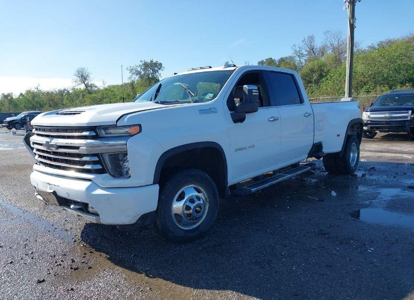 Photo 2 of 2022 Chevrolet Silverado 3500HD 4WD LONG BED HIGH COUNTRY (VIN 1GC4YVEY3NF302036)