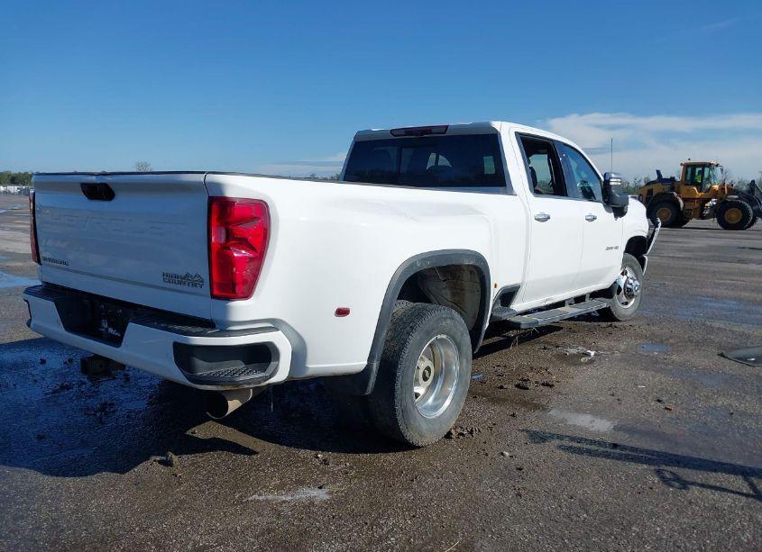 Photo 4 of 2022 Chevrolet Silverado 3500HD 4WD LONG BED HIGH COUNTRY (VIN 1GC4YVEY3NF302036)