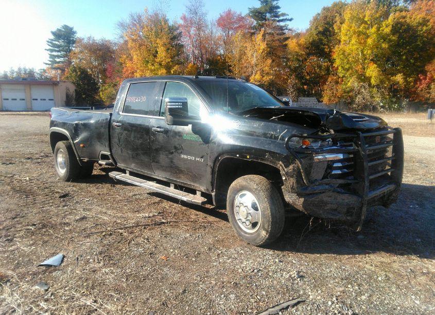 2022 Chevrolet Silverado 3500HD 4WD LONG BED HIGH COUNTRY (VIN 1GC4YVEY3NF311576) main photo