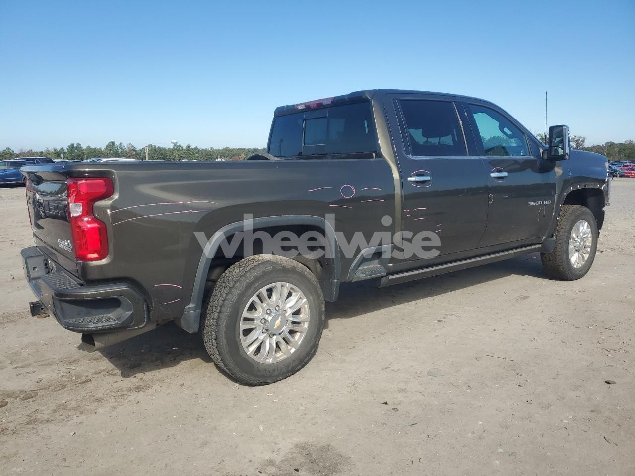 Photo 3 of 2022 CHEVROLET SILVERADO K3500 HIGH COUNTRY (VIN 1GC4YVEY5NF324281)
