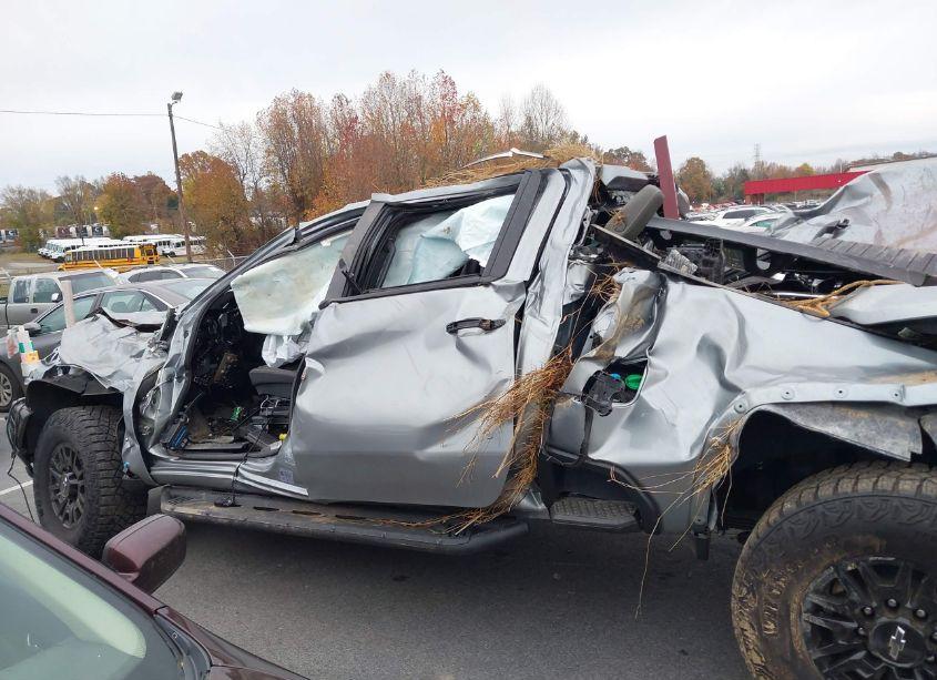 Photo 13 of 2024 Chevrolet Silverado 2500HD 4WD STANDARD BED ZR2 (VIN 1GC4YYEY3RF408106)