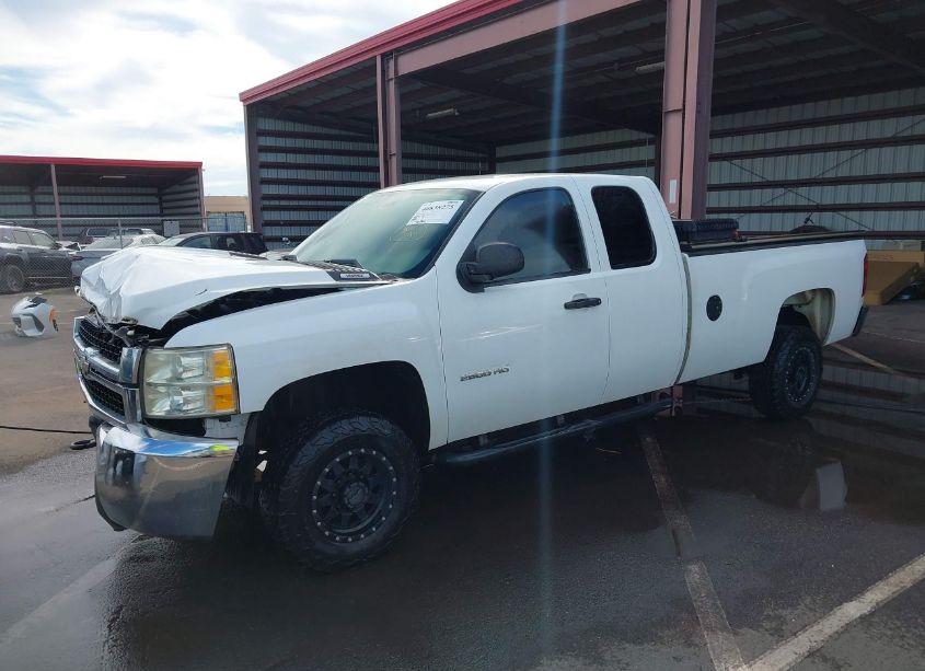 Photo 2 of 2010 Chevrolet Silverado 2500HD WORK TRUCK (VIN 1GC5CVBG4AZ182707)
