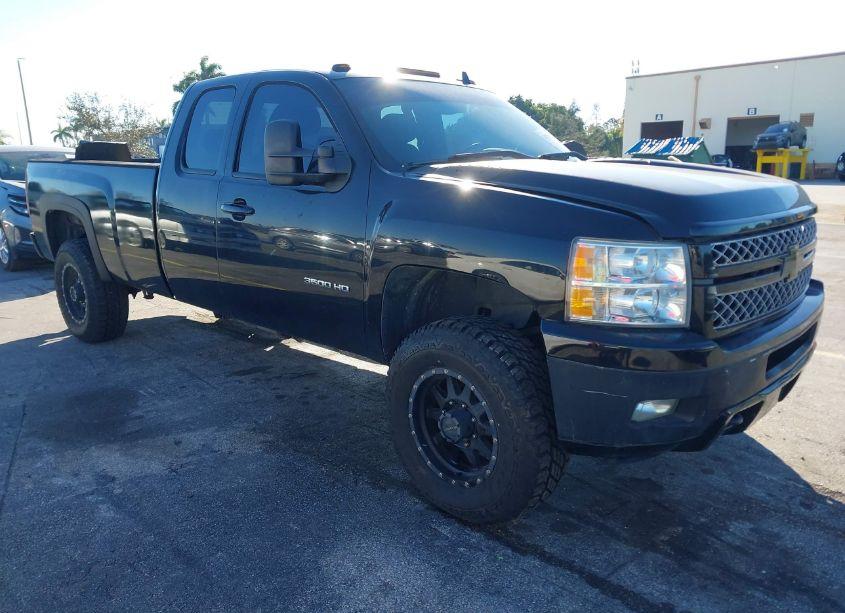 2013 Chevrolet Silverado 3500HD LT (VIN 1GC5K0C85DZ245508) main photo